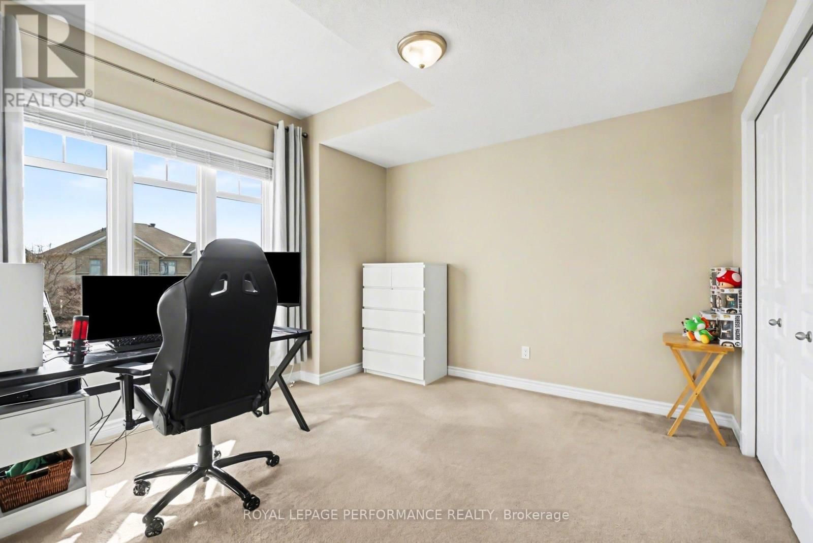 1828 MICKELBERRY CRESCENT Image 34