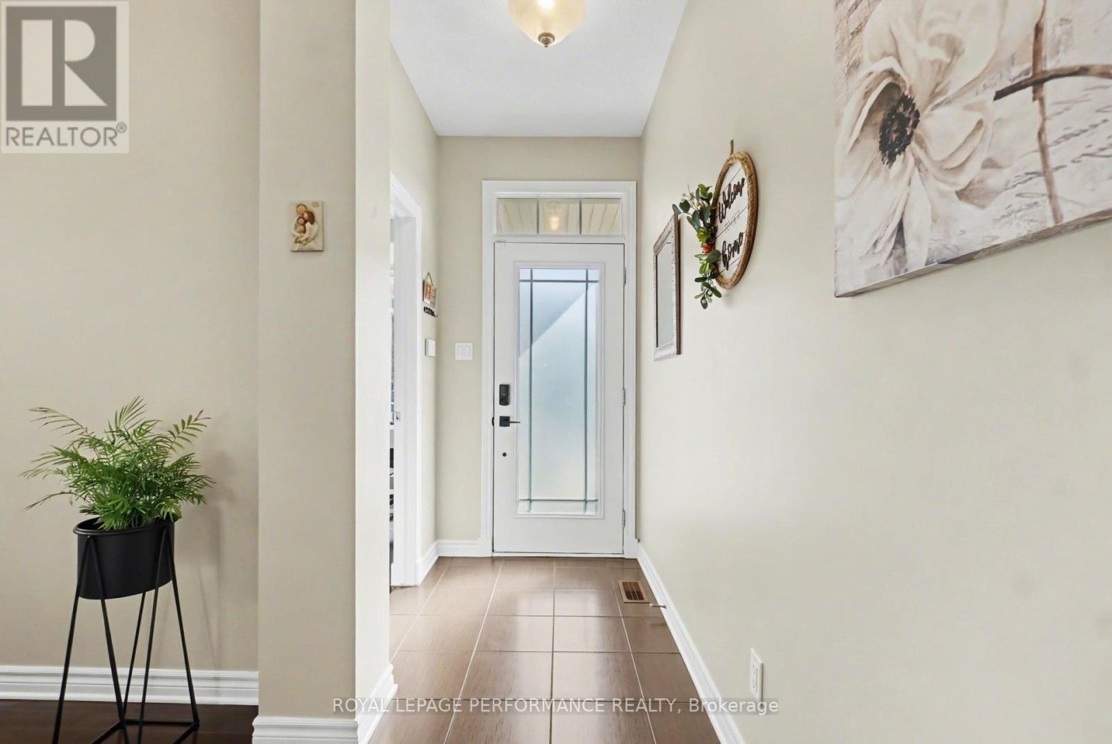 1828 MICKELBERRY CRESCENT Image 4