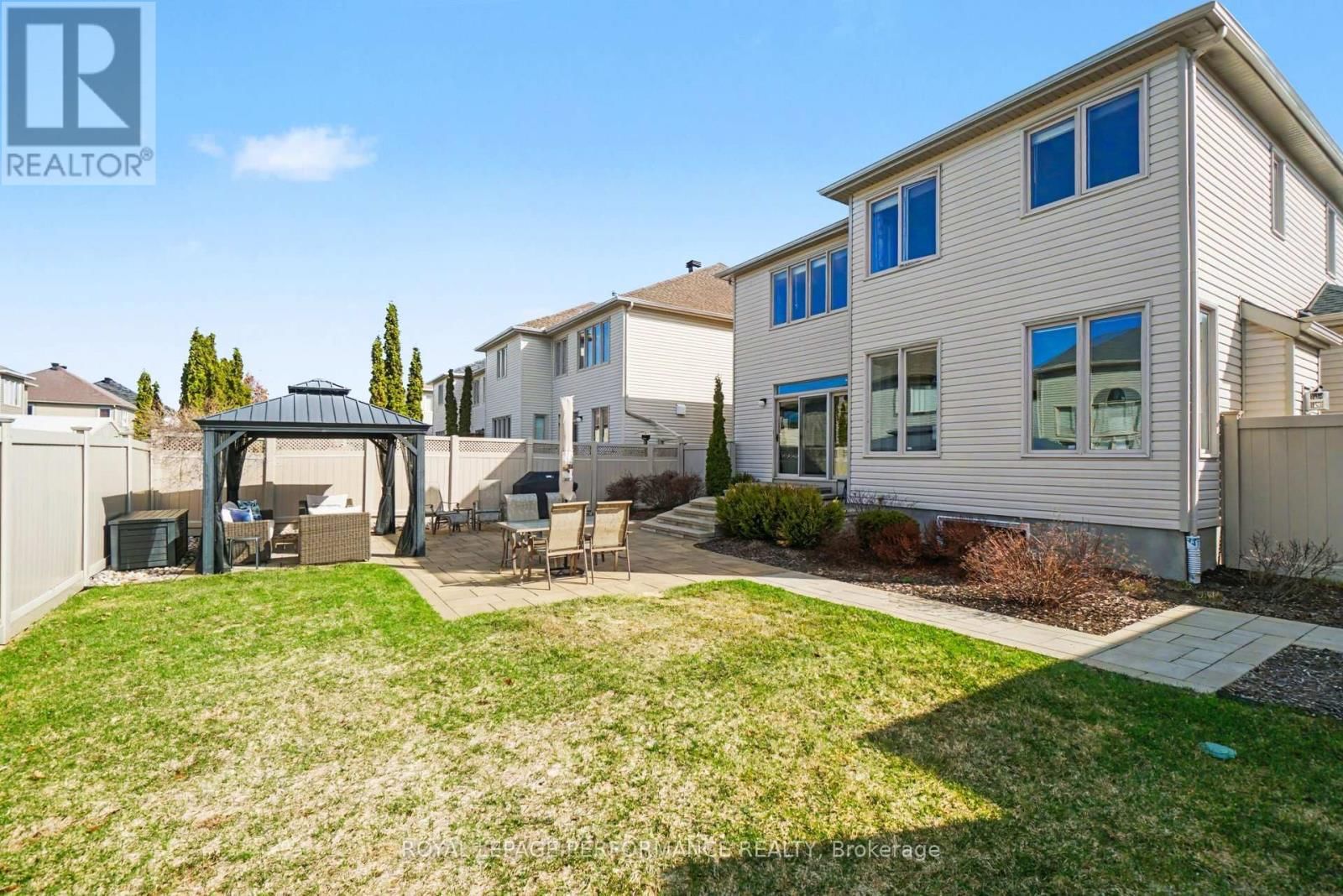 1828 MICKELBERRY CRESCENT Image 44