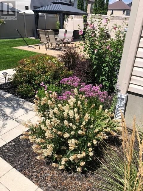 1828 MICKELBERRY CRESCENT Image 46