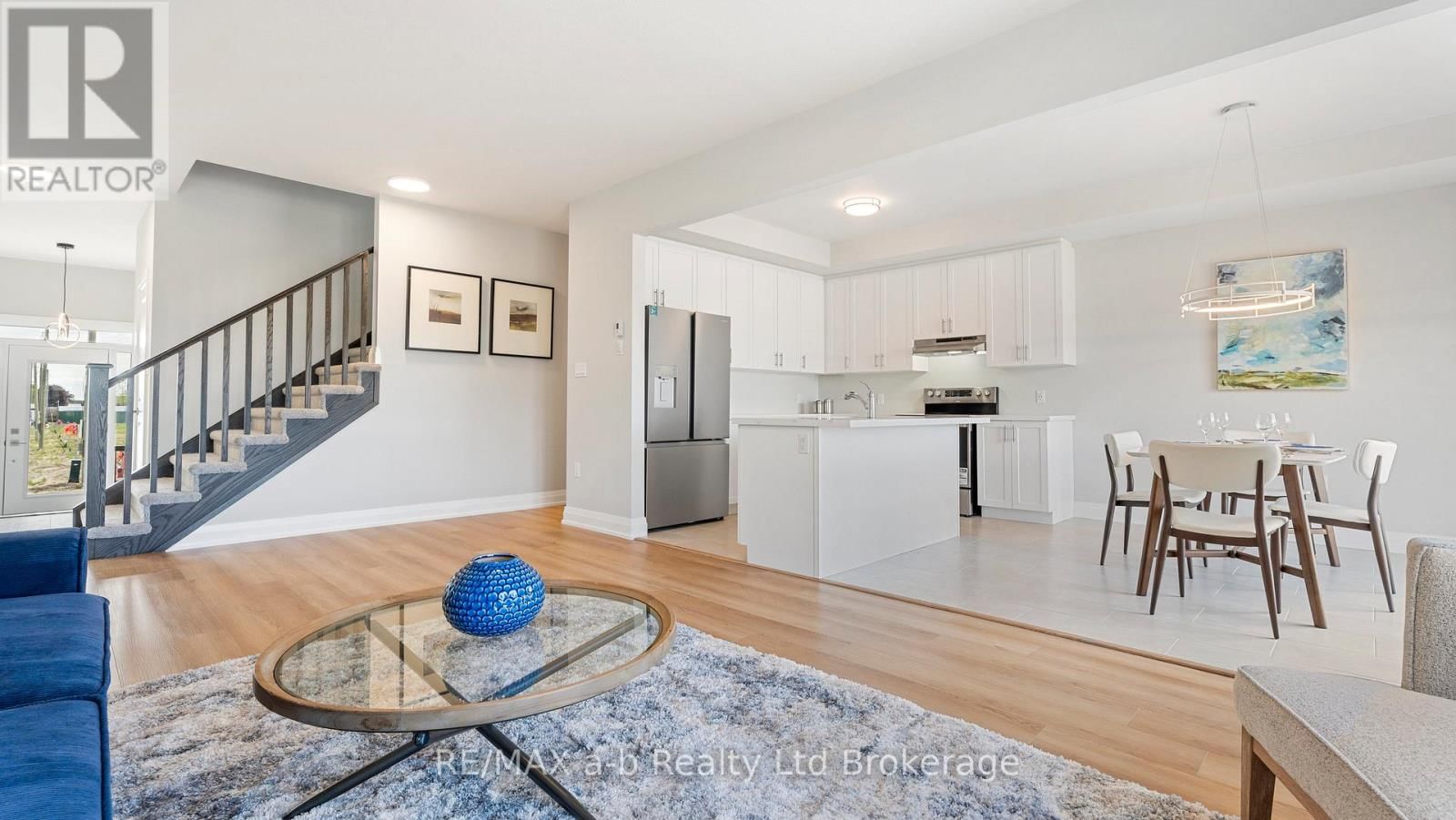 82 CAYLEY STREET Image 6