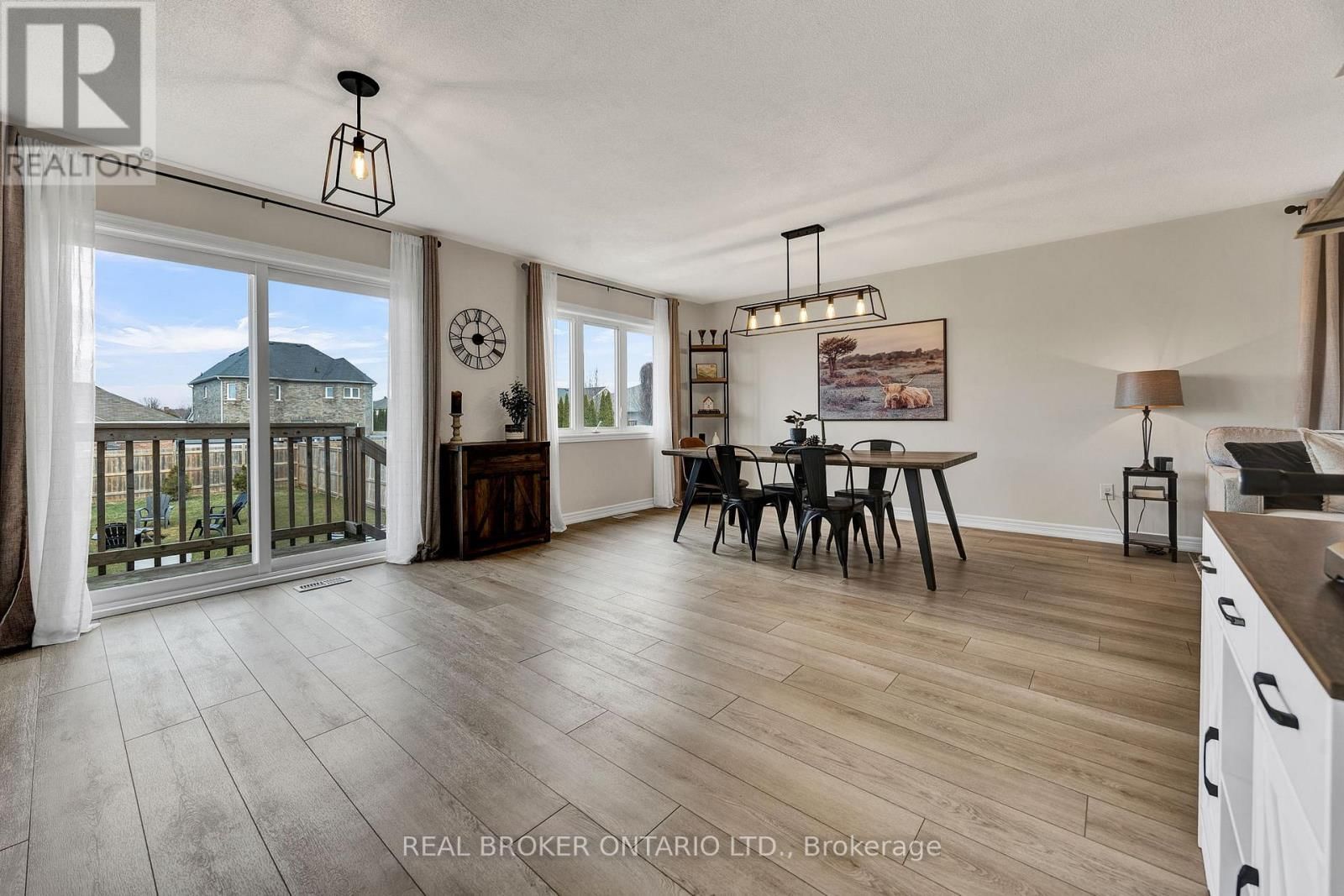 335 KROTZ STREET WEST Image 11