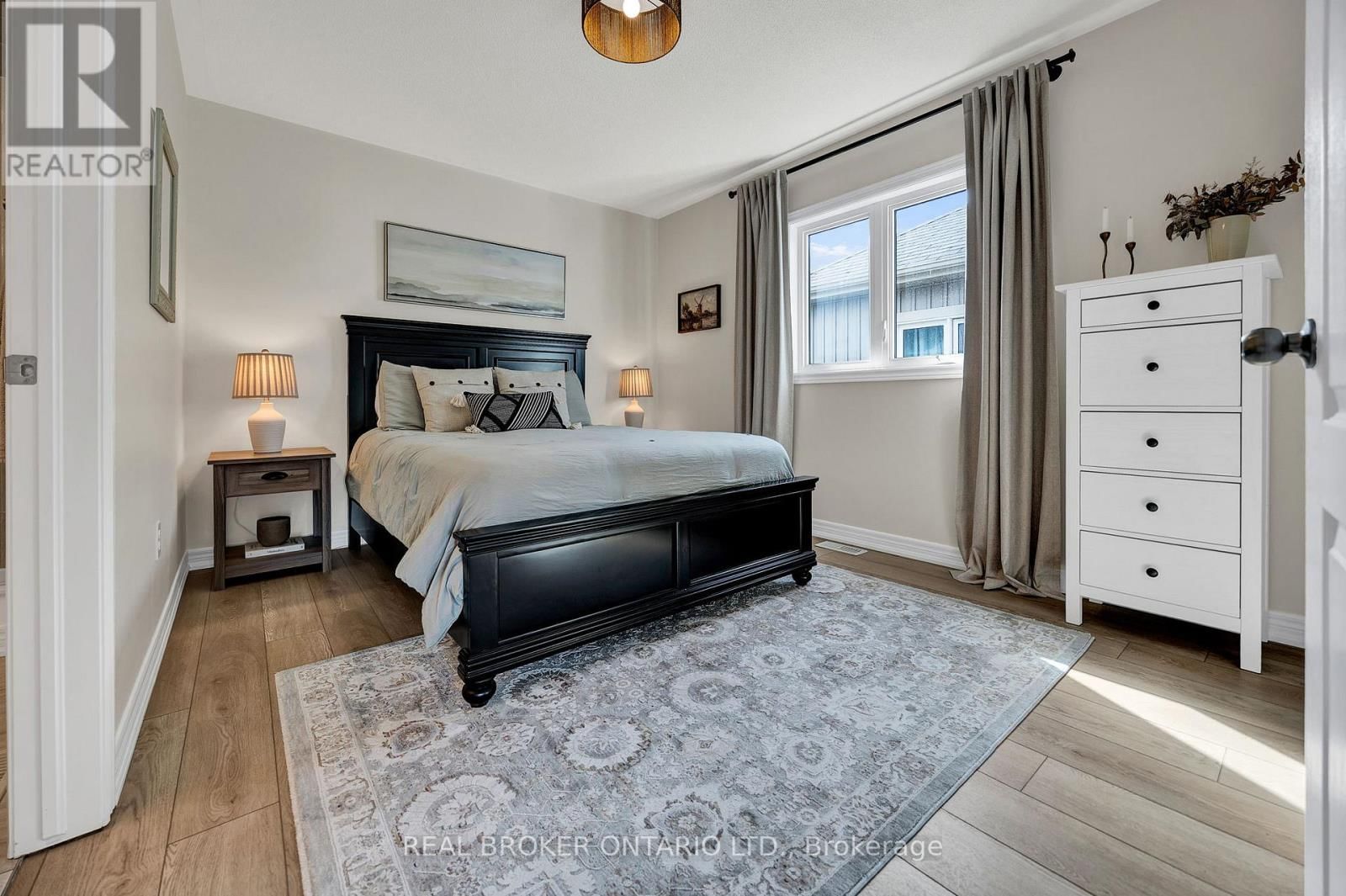 335 KROTZ STREET WEST Image 18