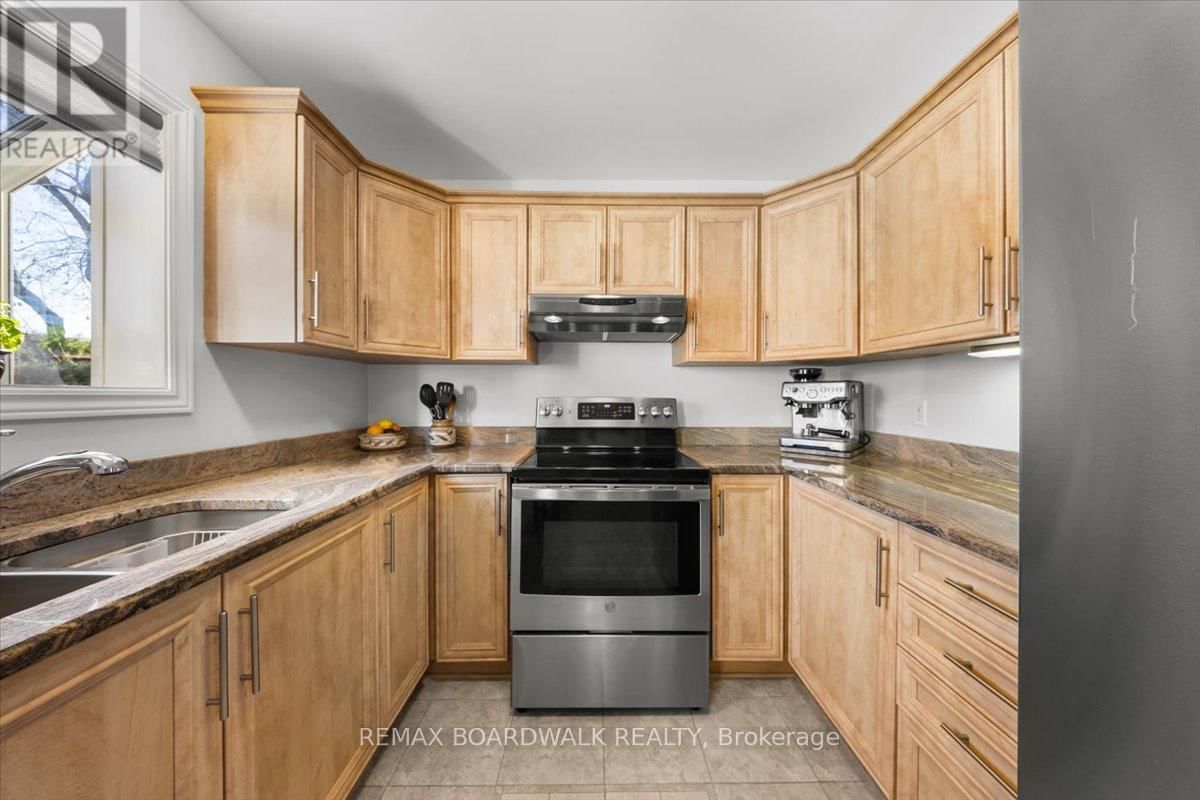 6241 ST ALBANS COURT Image 12