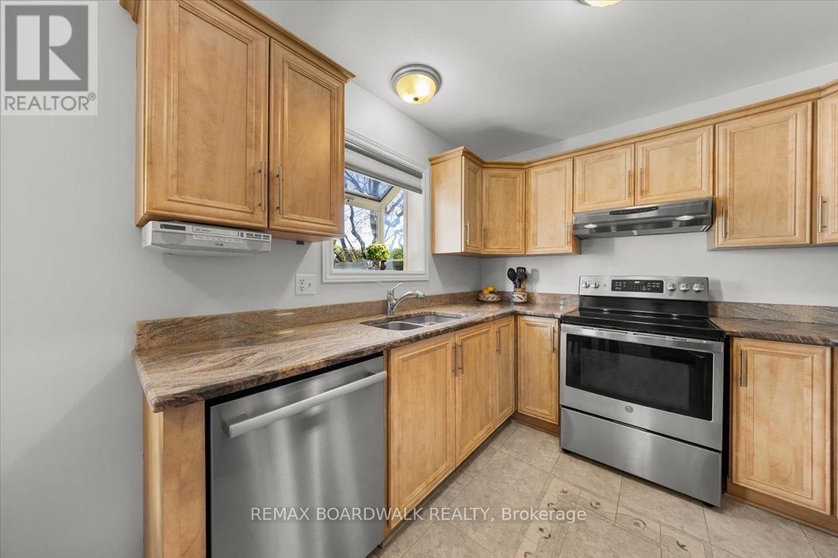 6241 ST ALBANS COURT Image 13