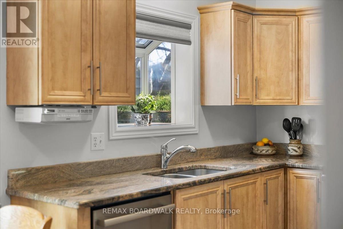 6241 ST ALBANS COURT Image 14