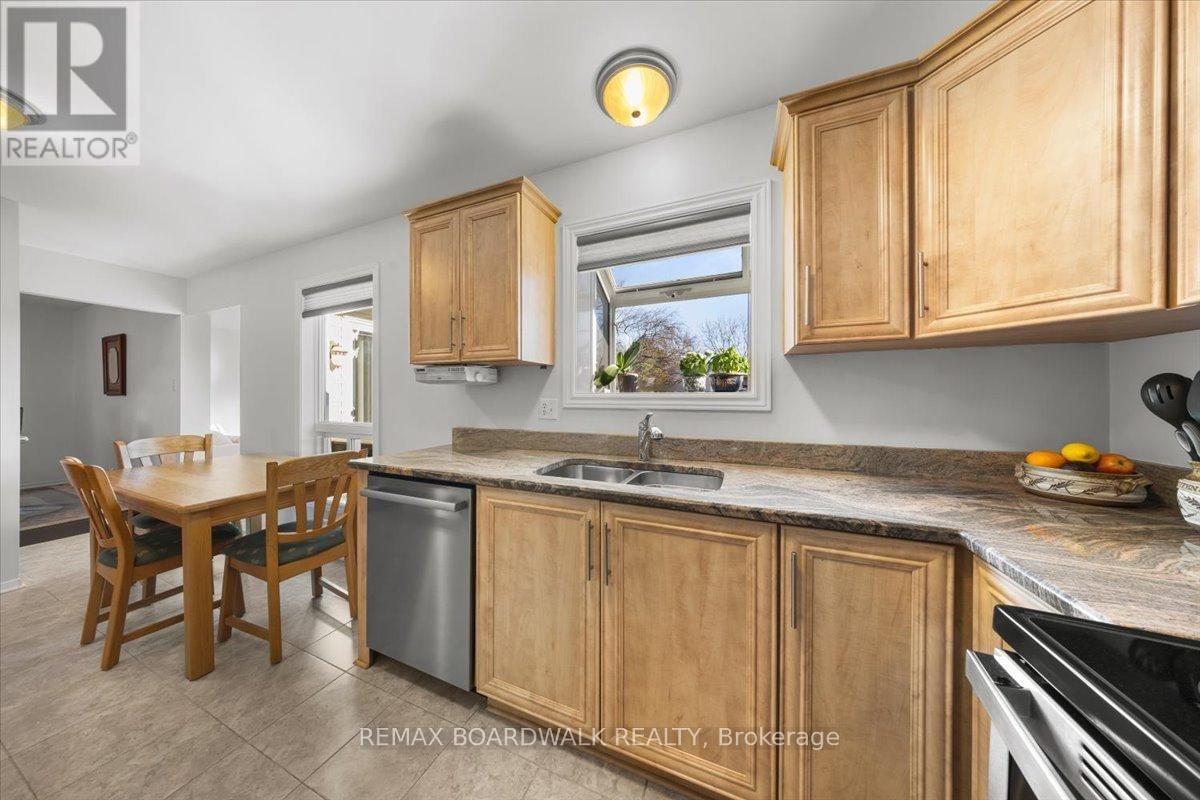 6241 ST ALBANS COURT Image 22