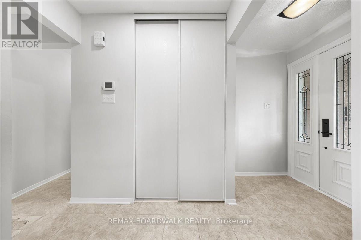 6241 ST ALBANS COURT Image 3