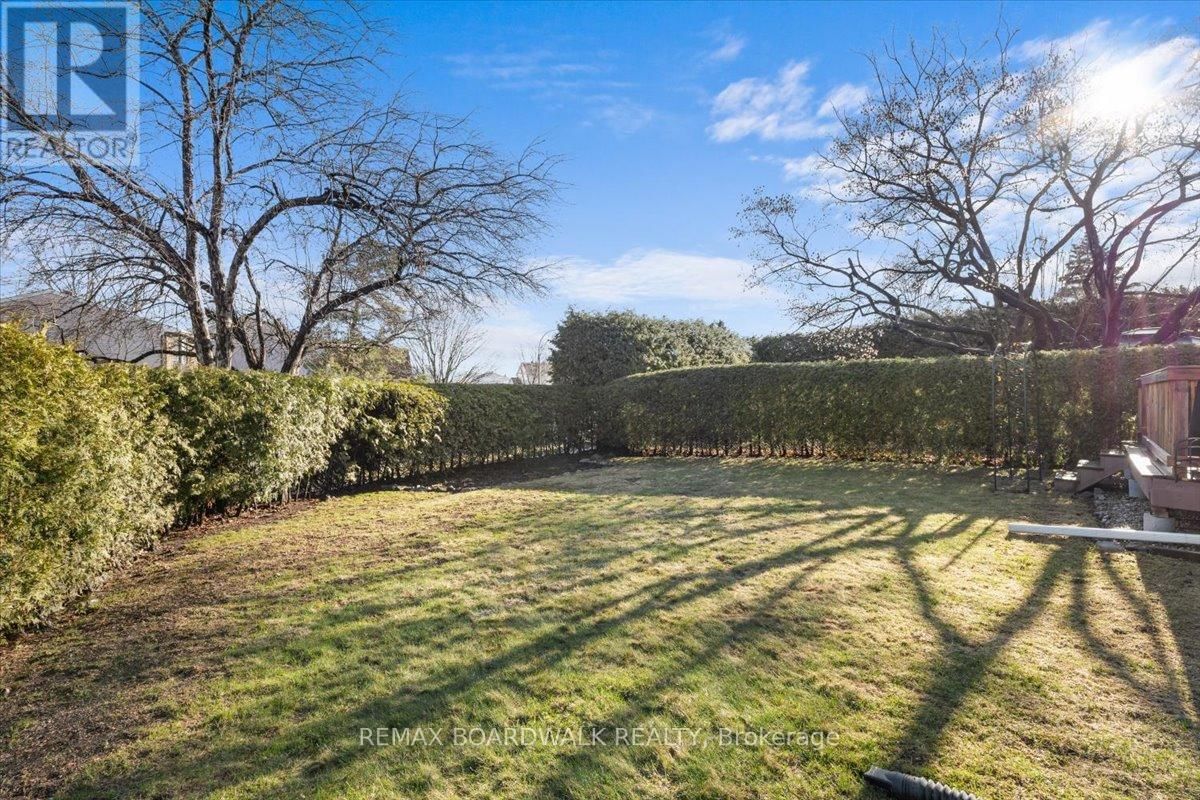 6241 ST ALBANS COURT Image 37