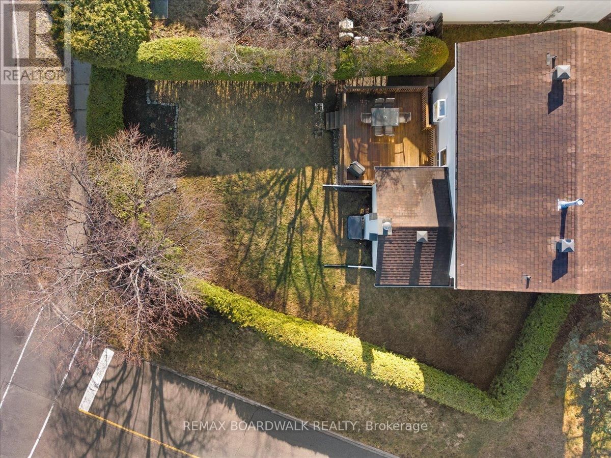 6241 ST ALBANS COURT Image 41