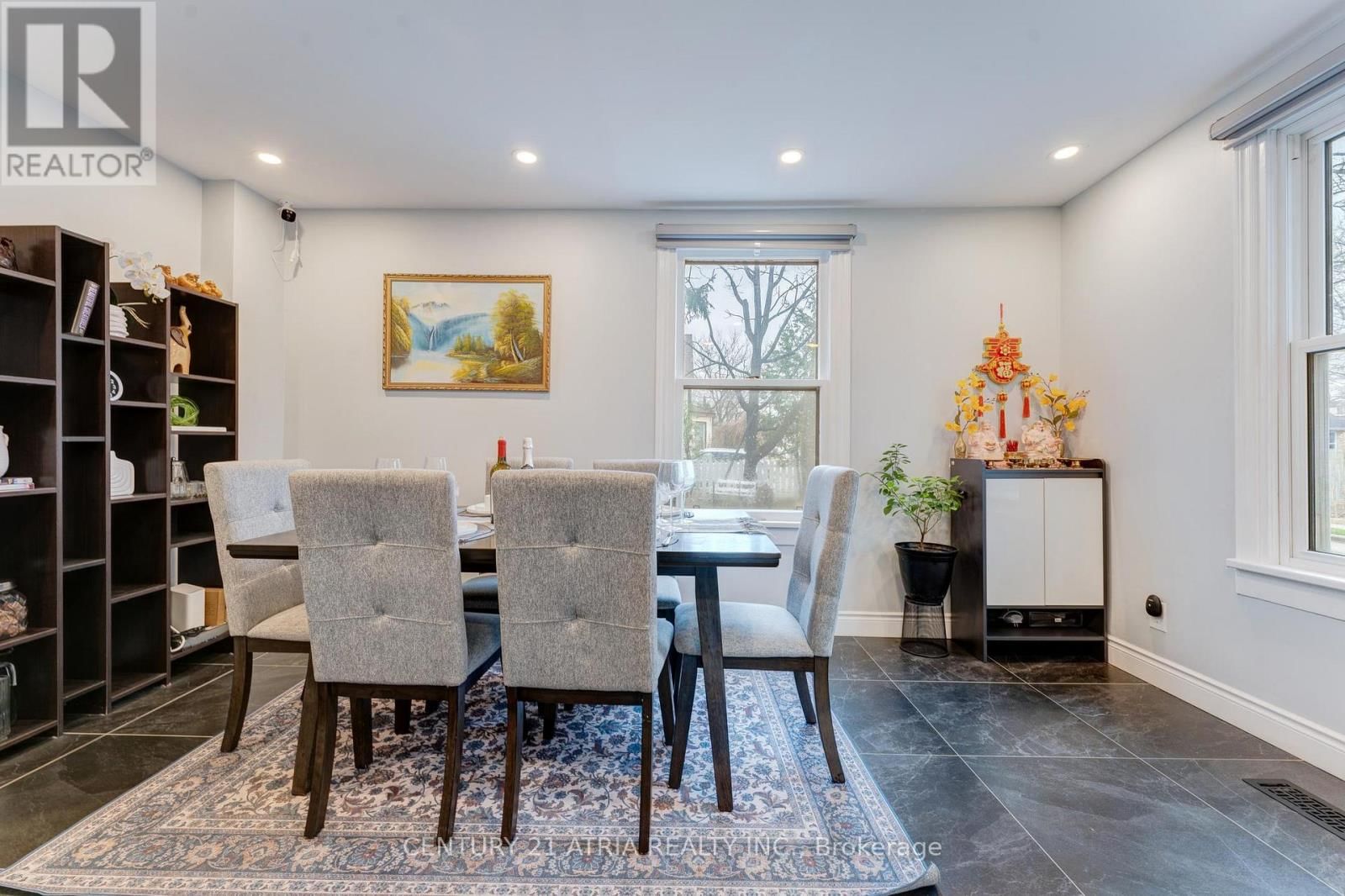 132 WATERLOO STREET NORTH Image 11