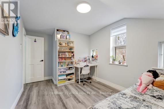 132 WATERLOO STREET NORTH Image 17