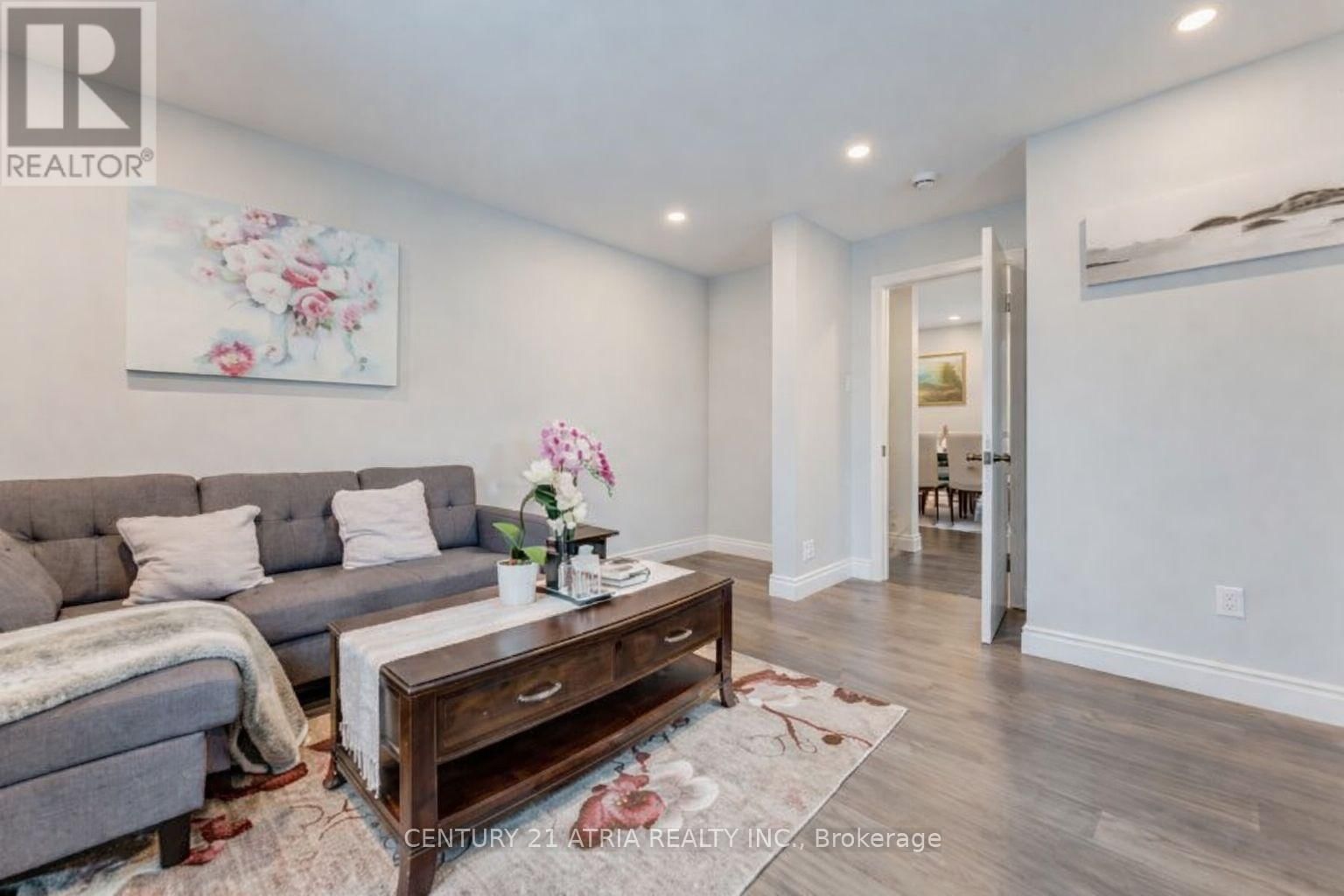 132 WATERLOO STREET NORTH Image 19