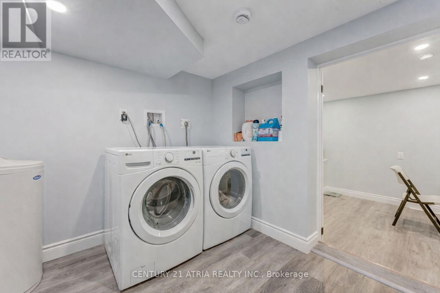 132 WATERLOO STREET NORTH Image 25