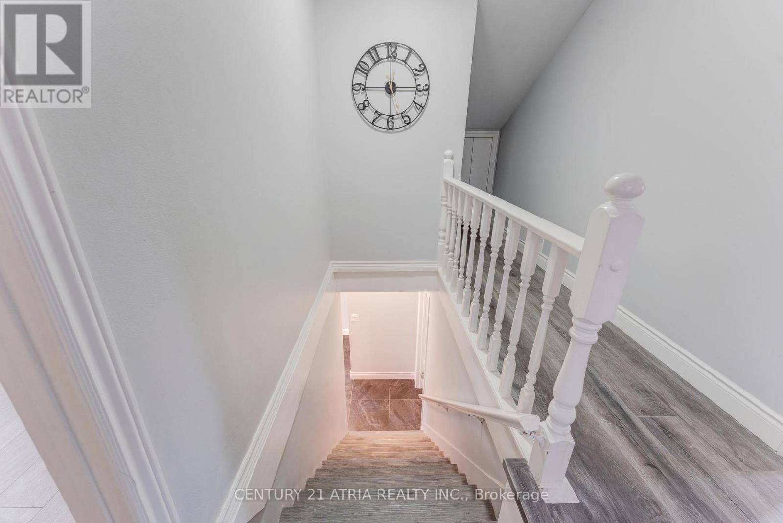 132 WATERLOO STREET NORTH Image 6