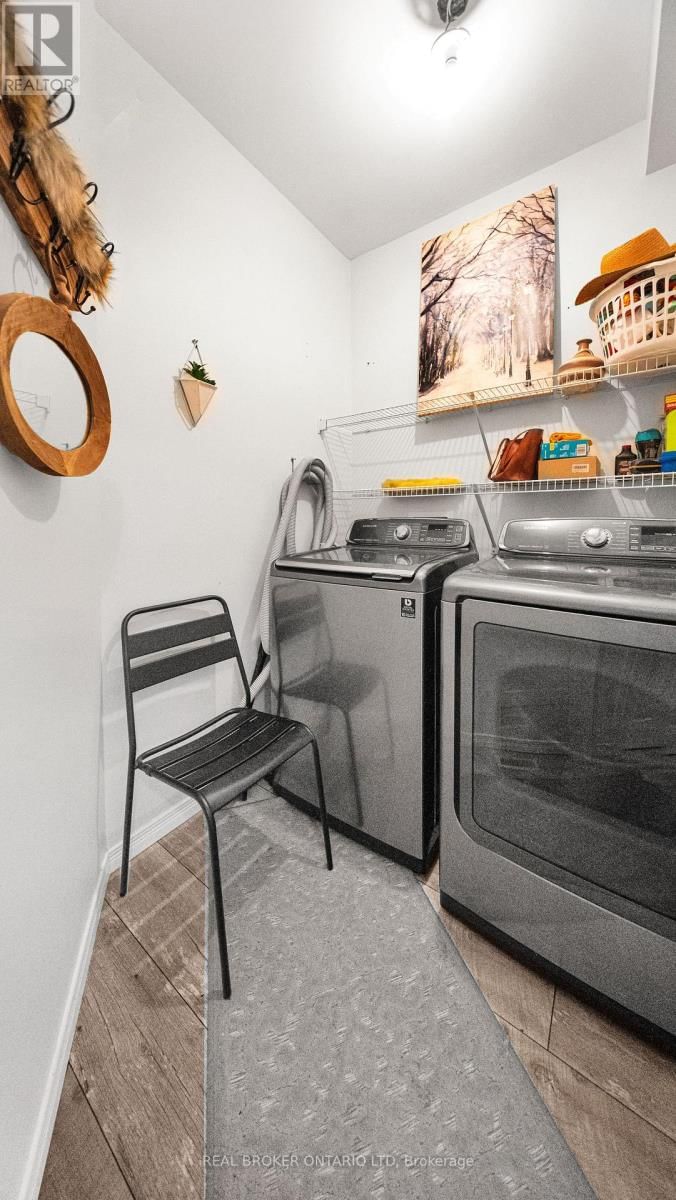 949 BLYTHWOOD ROAD Image 37