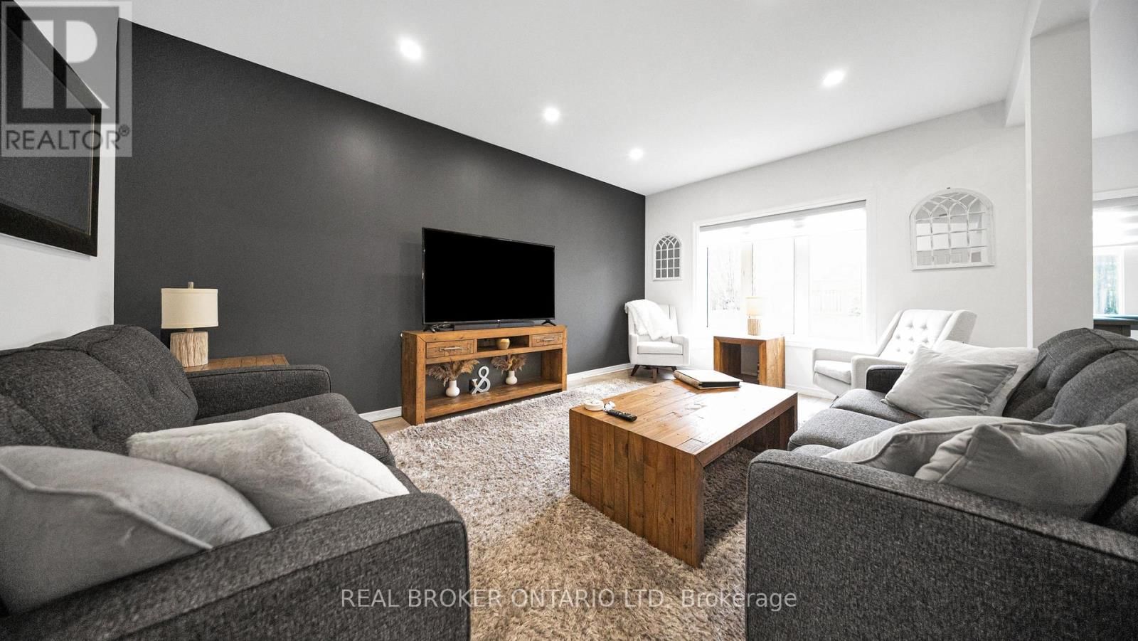 949 BLYTHWOOD ROAD Image 6