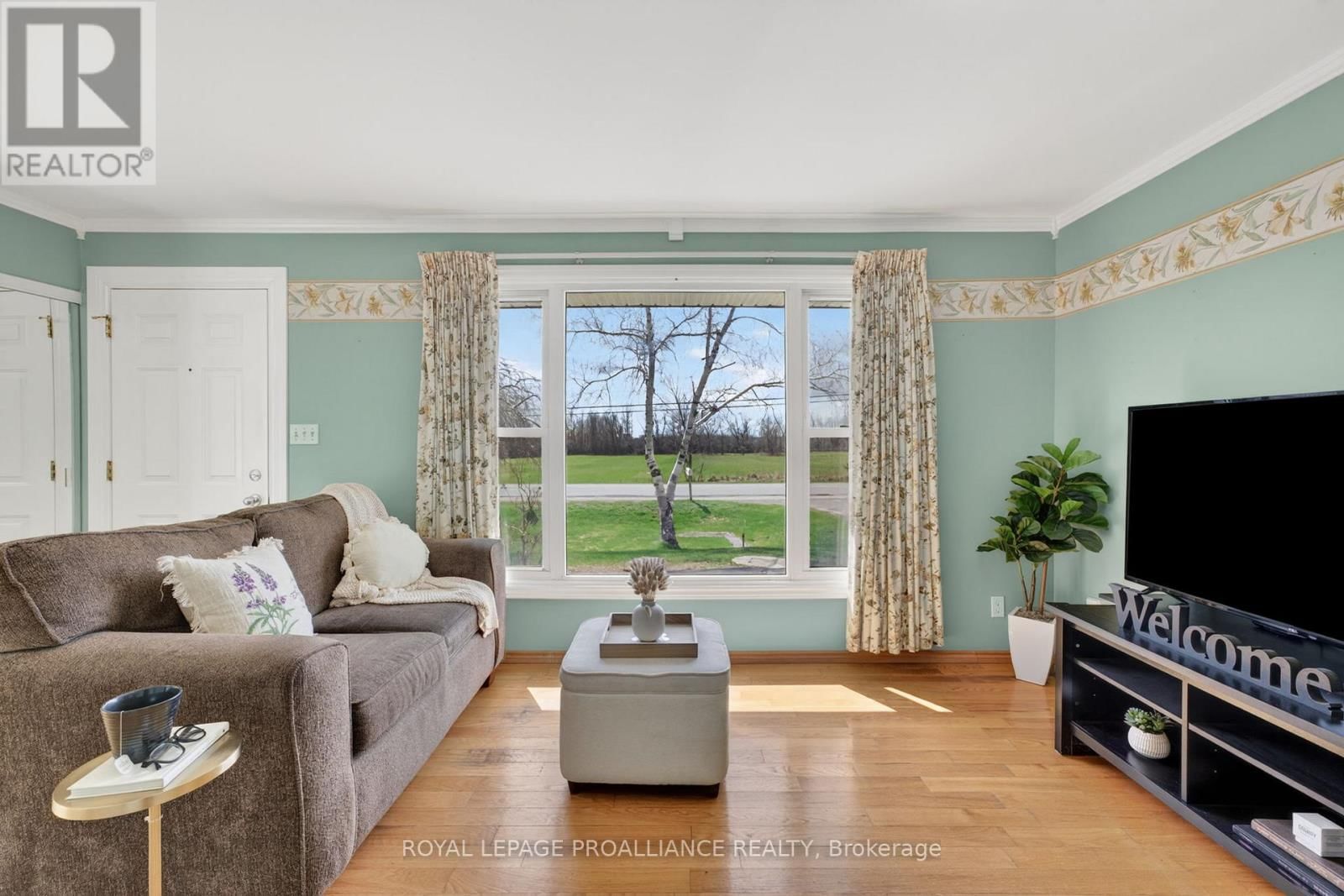 742 WALLBRIDGE-LOYALIST ROAD Image 6