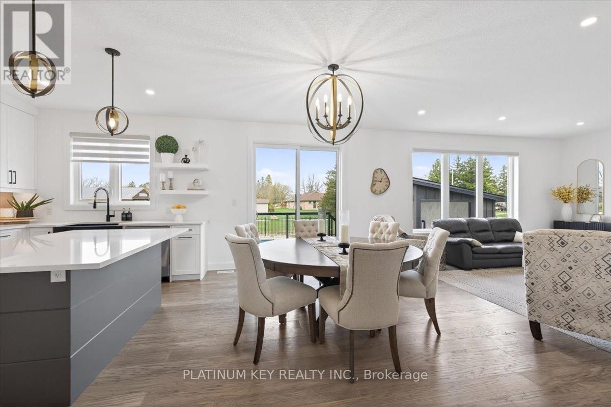 124 OPTIMIST DRIVE Image 15