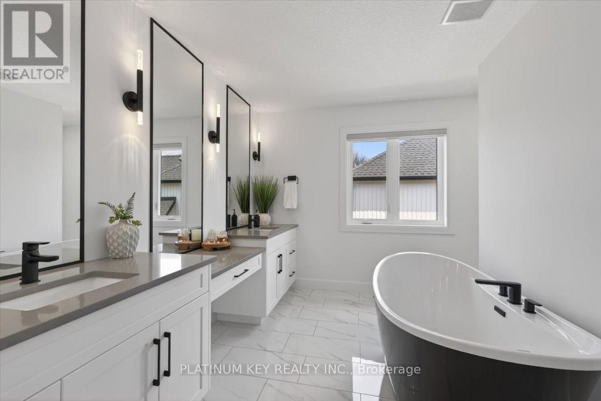 124 OPTIMIST DRIVE Image 23