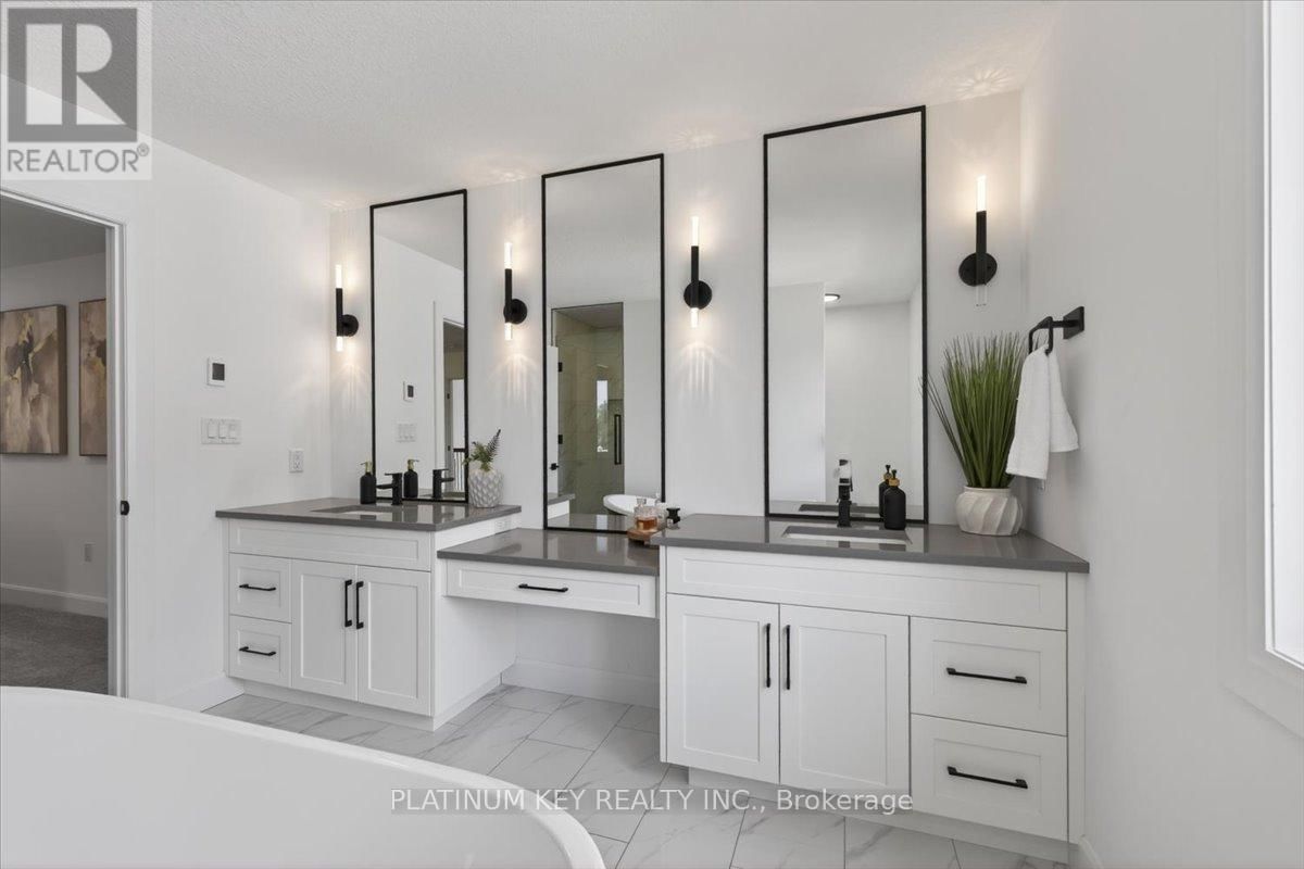 124 OPTIMIST DRIVE Image 24