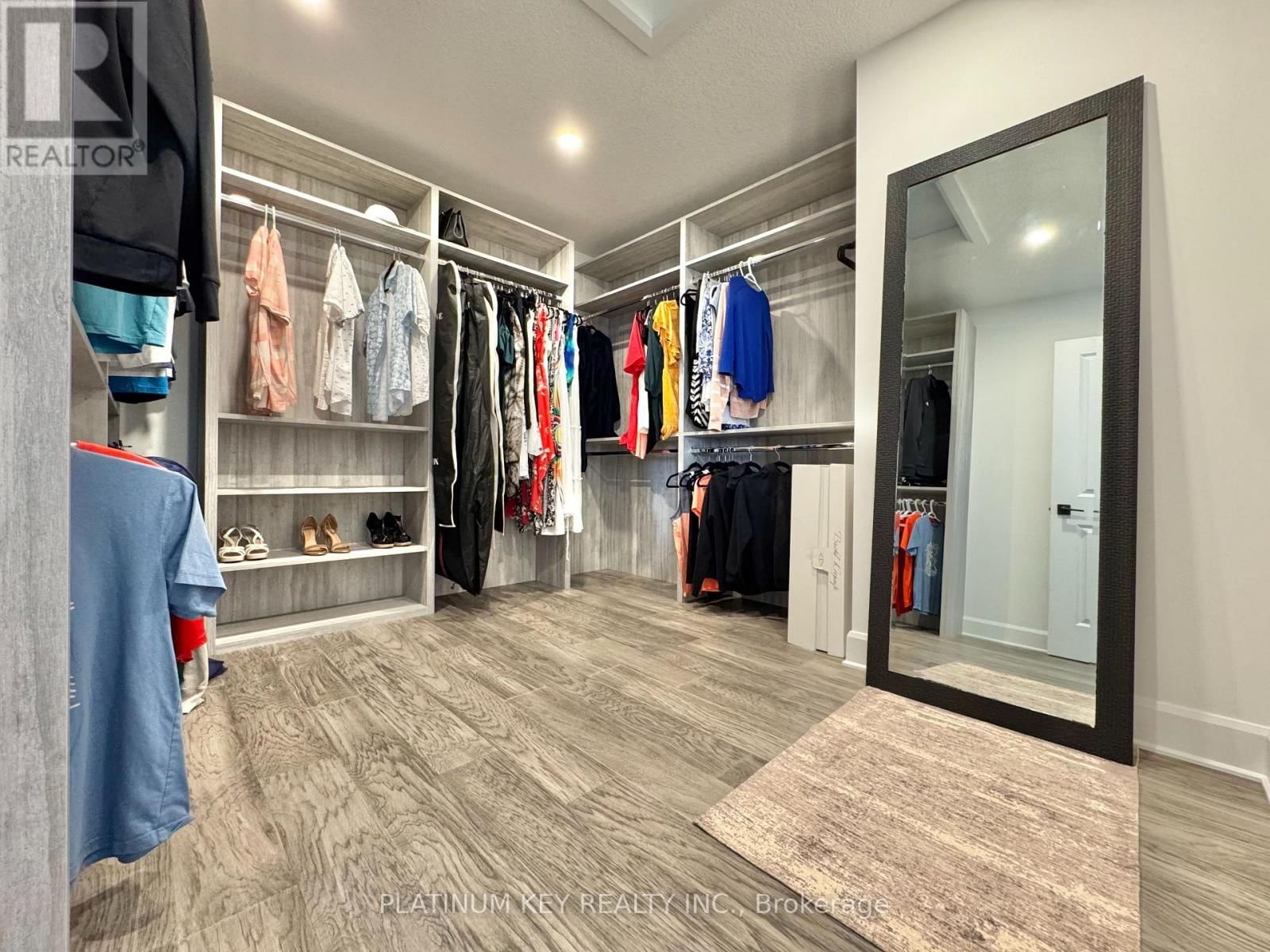 124 OPTIMIST DRIVE Image 25