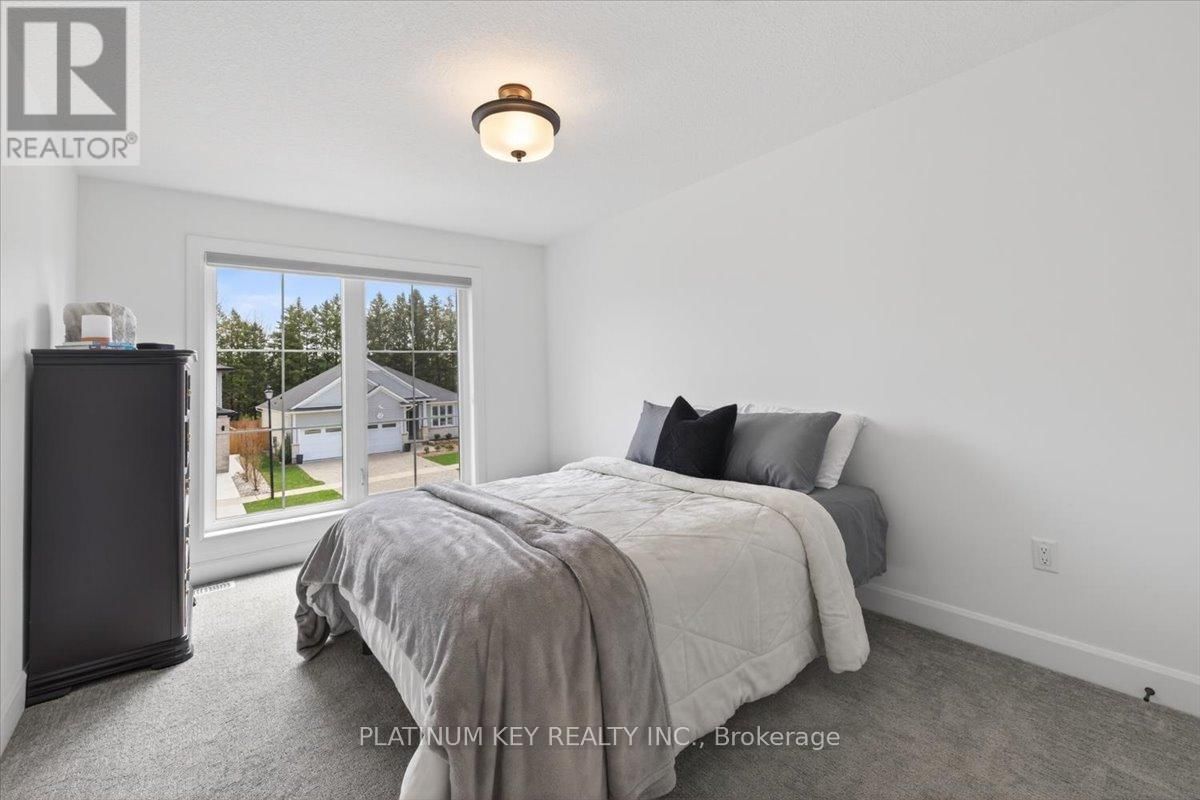 124 OPTIMIST DRIVE Image 26