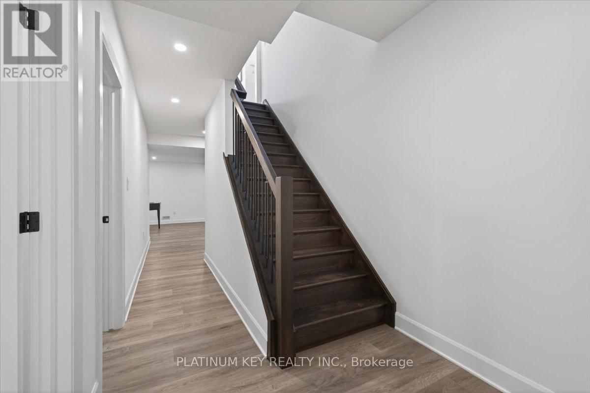 124 OPTIMIST DRIVE Image 31