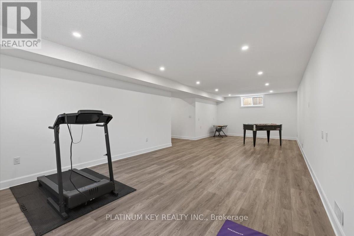 124 OPTIMIST DRIVE Image 34