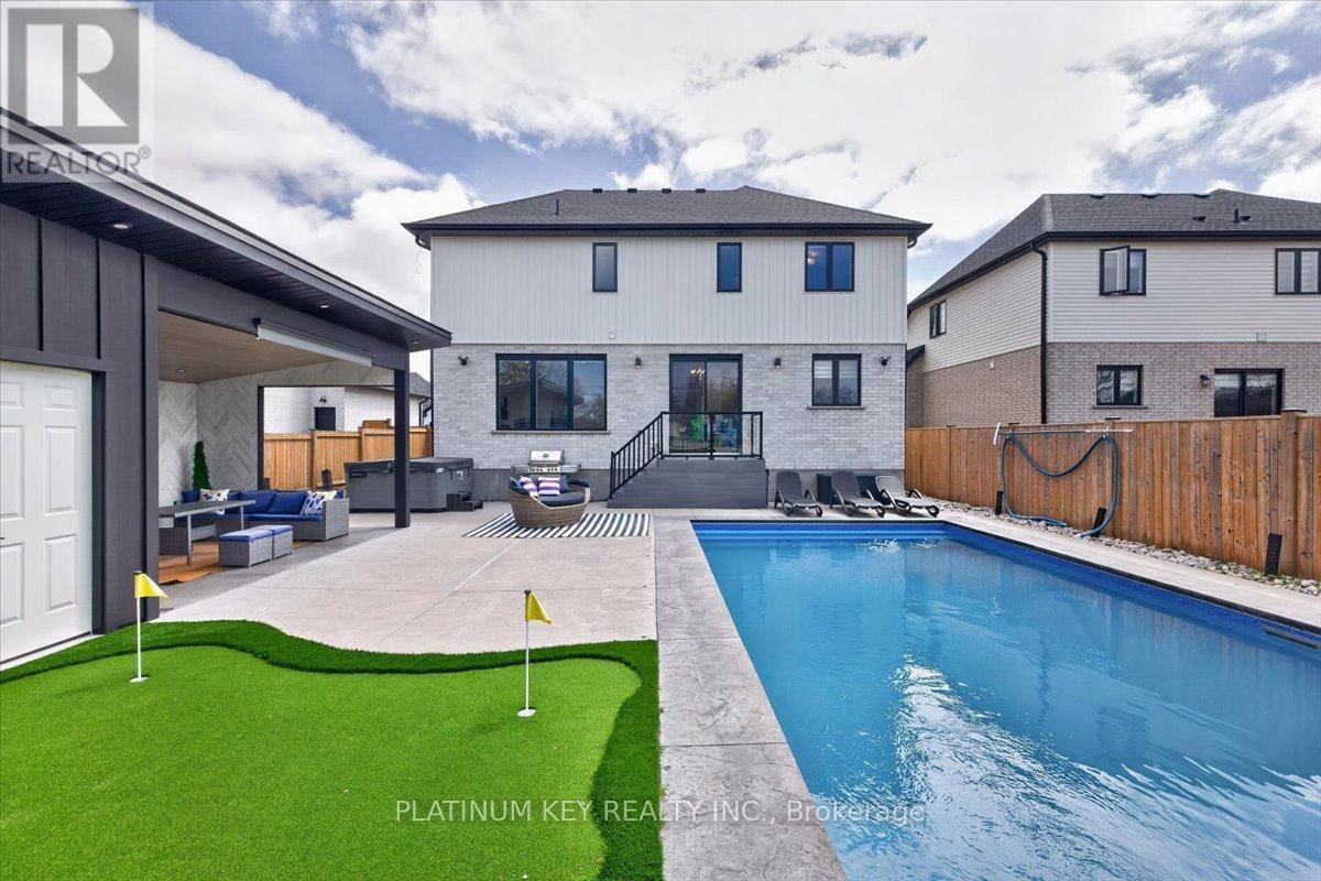 124 OPTIMIST DRIVE Image 35