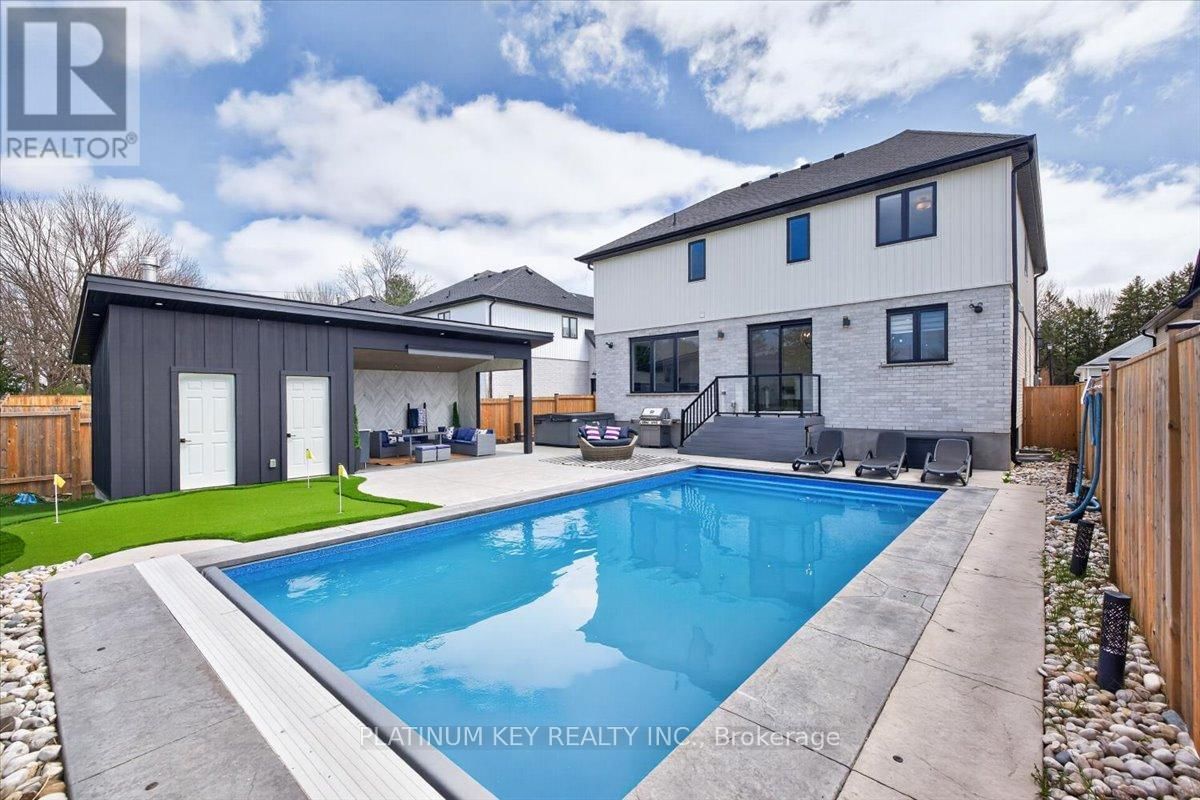 124 OPTIMIST DRIVE Image 37