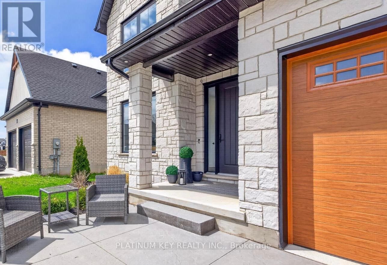 124 OPTIMIST DRIVE Image 4