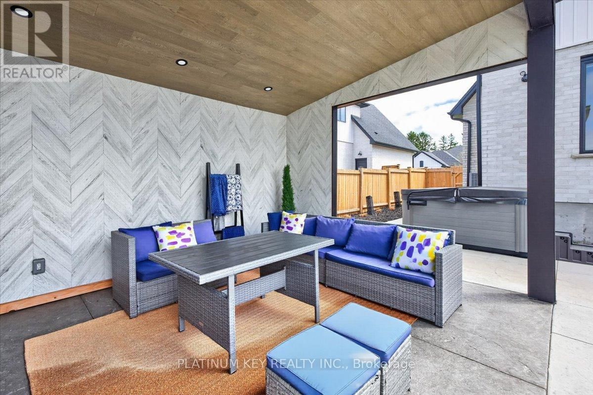 124 OPTIMIST DRIVE Image 42