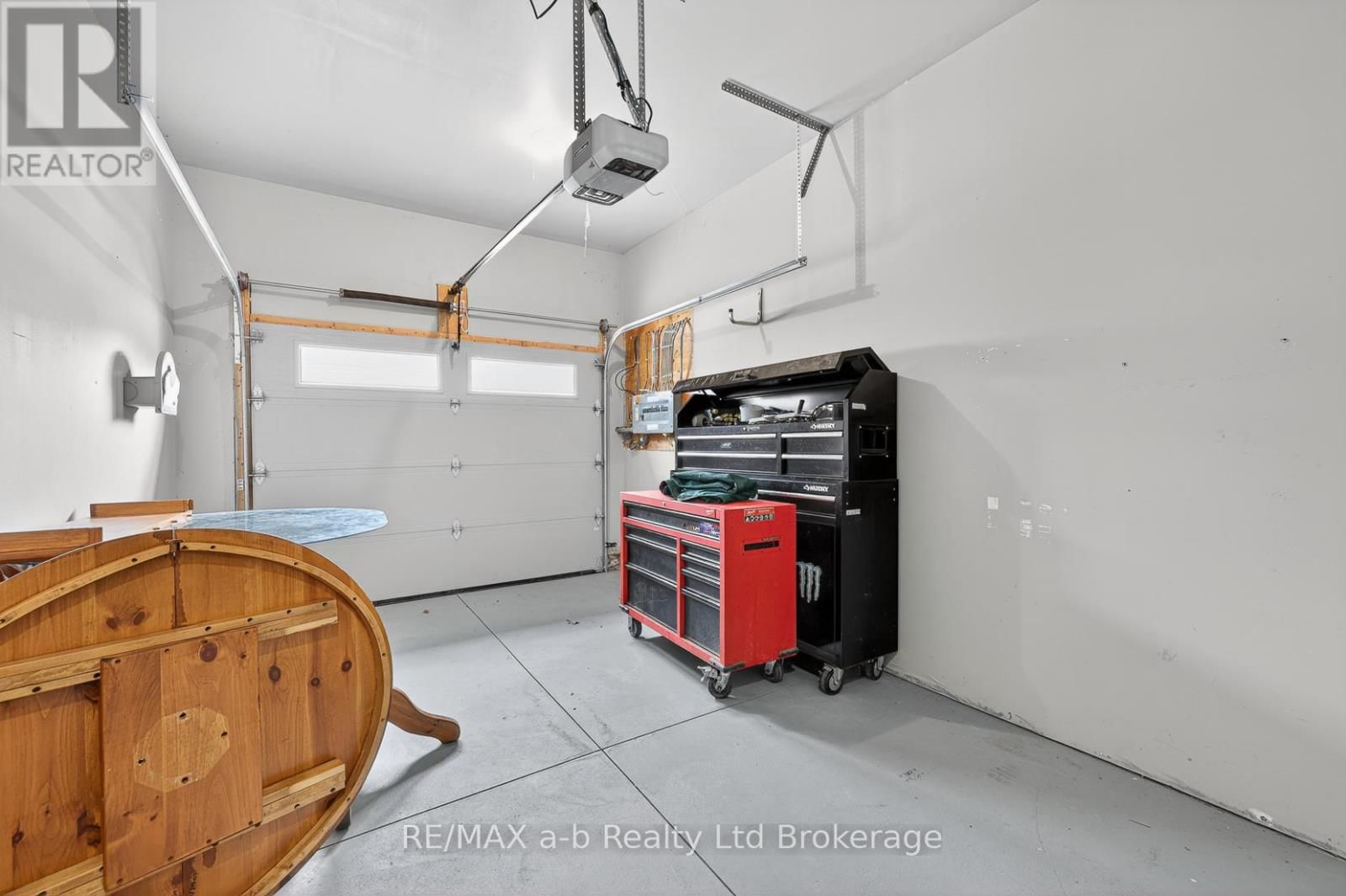 111 KING STREET EAST, UNIT 14 STREET Image 12