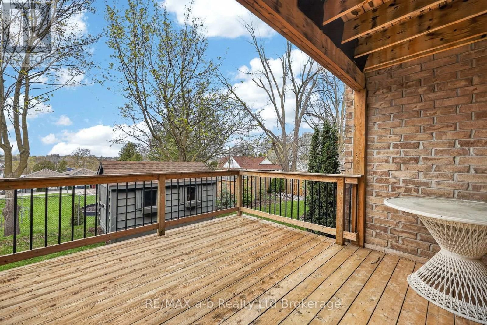 111 KING STREET EAST, UNIT 14 STREET Image 23