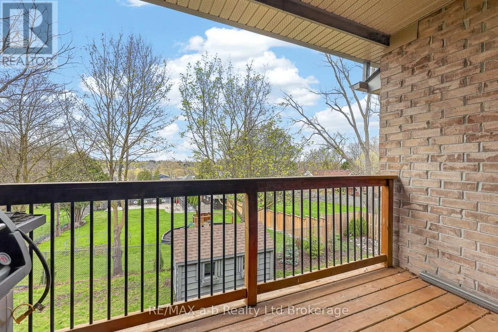 111 KING STREET EAST, UNIT 14 STREET Image 29