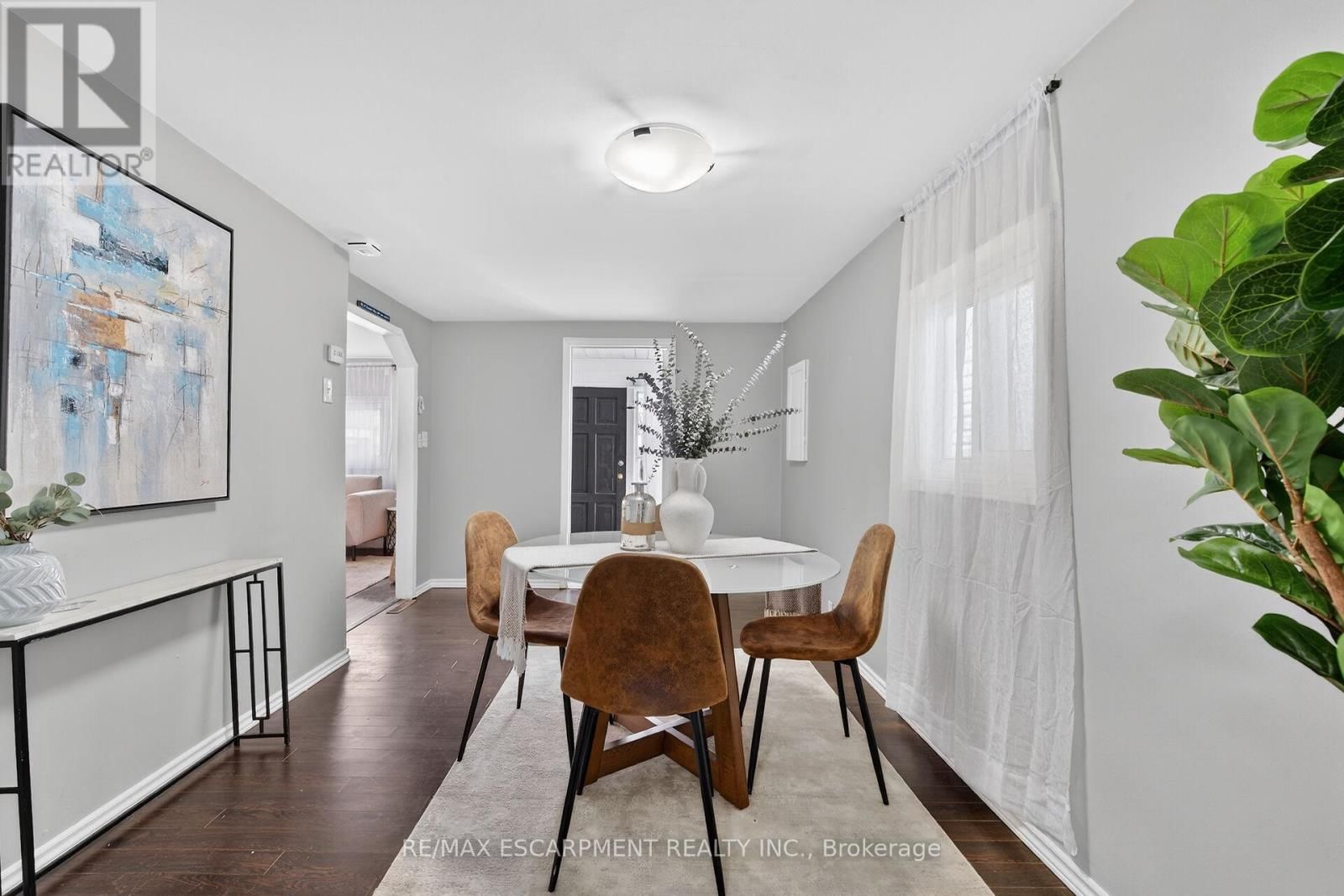 3824 ROXBOROUGH AVENUE Image 10