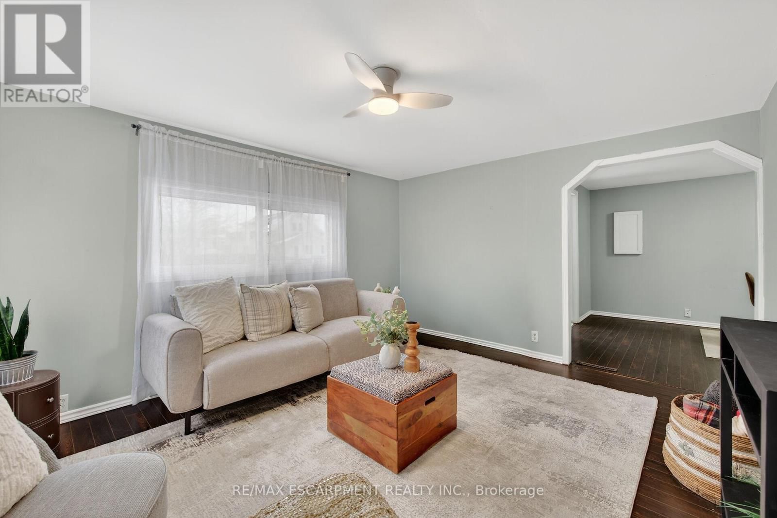 3824 ROXBOROUGH AVENUE Image 15