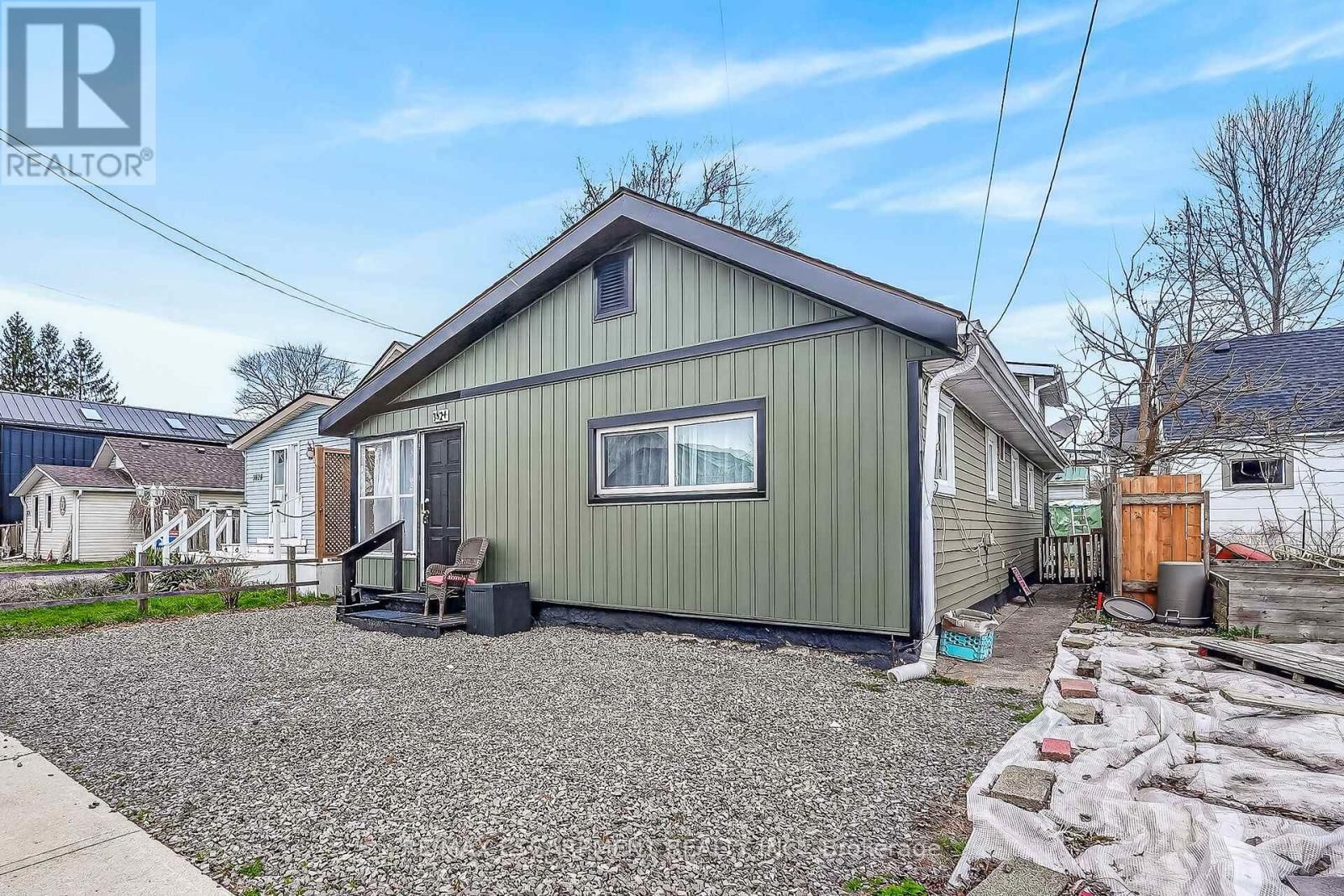 3824 ROXBOROUGH AVENUE Image 2