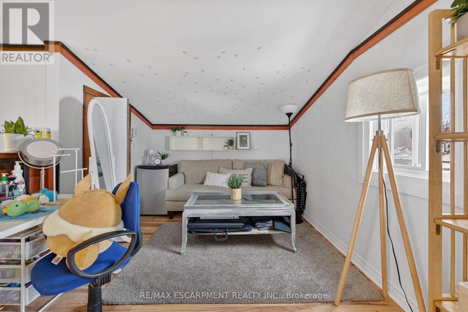 3824 ROXBOROUGH AVENUE Image 29