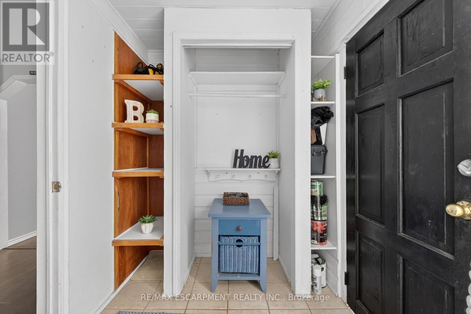 3824 ROXBOROUGH AVENUE Image 5