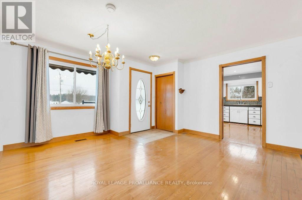 556 ROSEBUSH ROAD Image 10