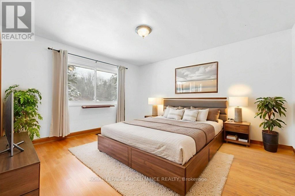 556 ROSEBUSH ROAD Image 19