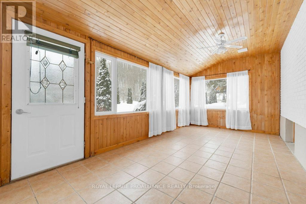 556 ROSEBUSH ROAD Image 26