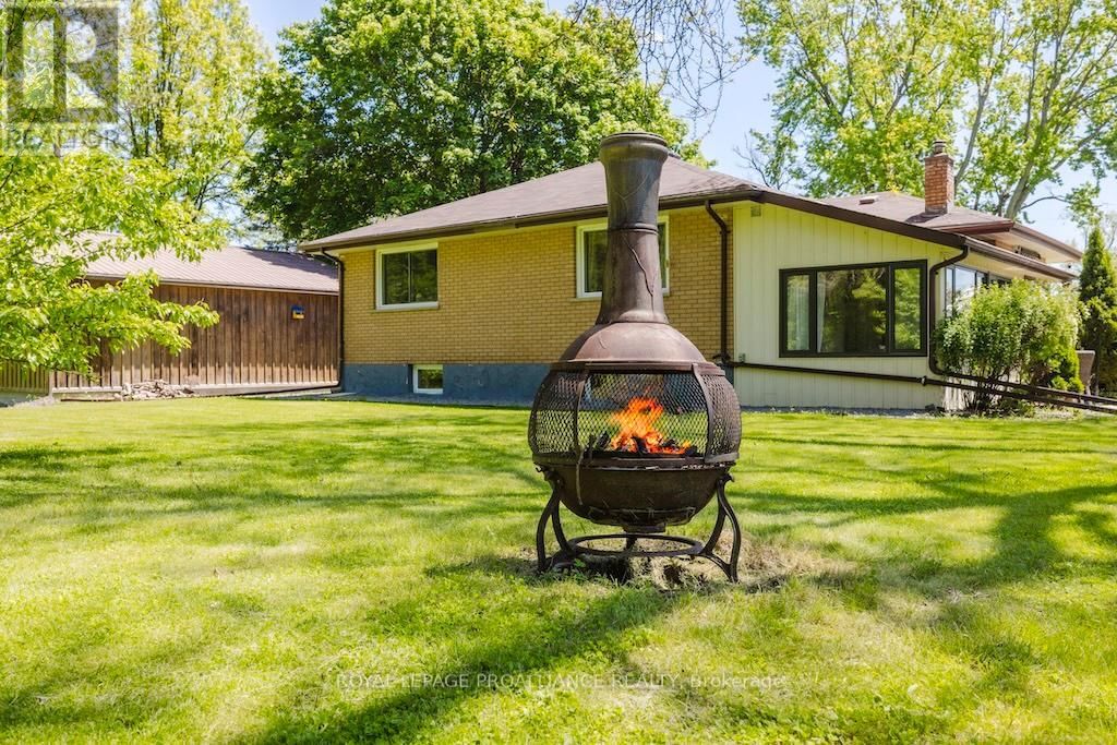 556 ROSEBUSH ROAD Image 40