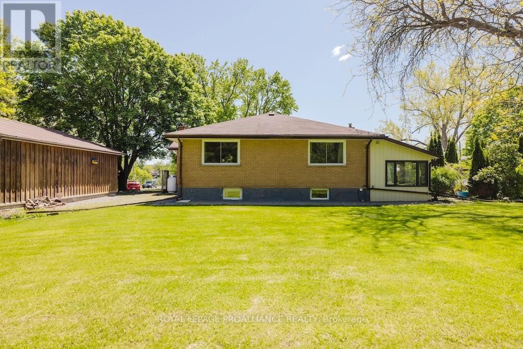 556 ROSEBUSH ROAD Image 43