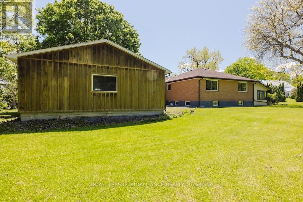 556 ROSEBUSH ROAD Image 44