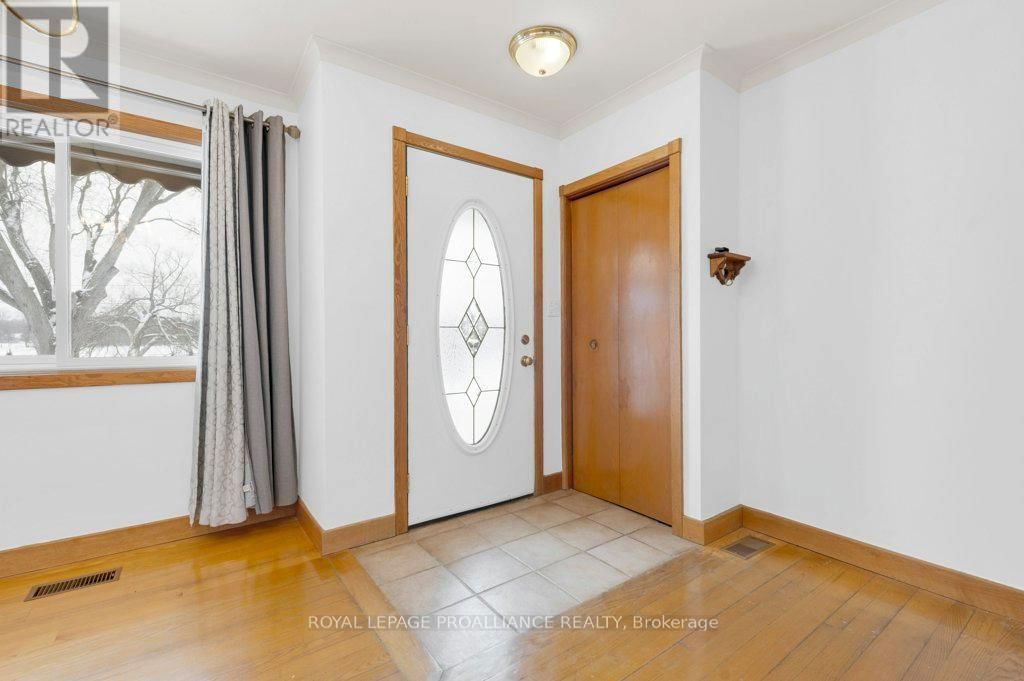 556 ROSEBUSH ROAD Image 7