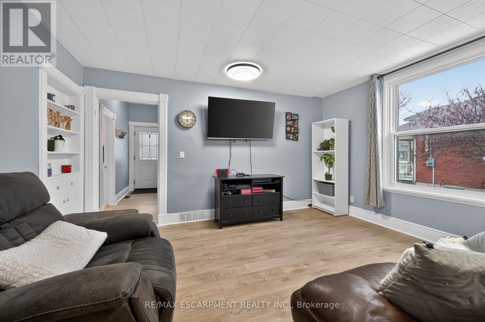 149 ELGIN STREET Image 12