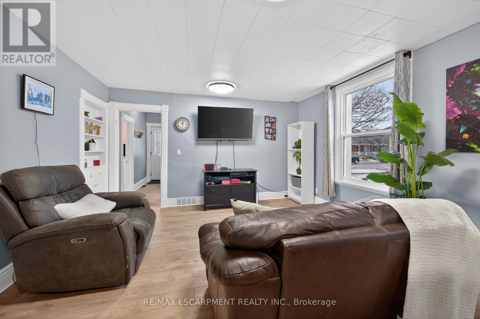 149 ELGIN STREET Image 13